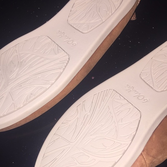 Shoe - Picture 2 of 2